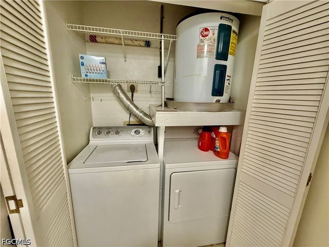 4 Desert Ash CT, Lehigh Acres, FL 33936