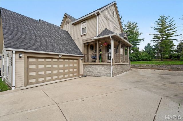 5522 Bourbeuse Common 4, Weldon Spring, MO 63304