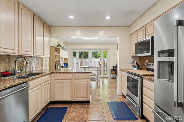 5522 Bourbeuse Common 4, Weldon Spring, MO 63304