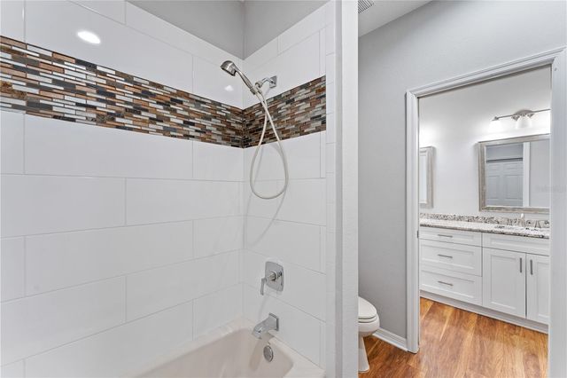 17918 HOLLY BROOK DRIVE, Tampa, FL 33647