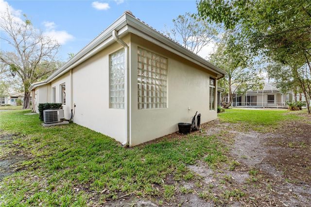 17918 HOLLY BROOK DRIVE, Tampa, FL 33647