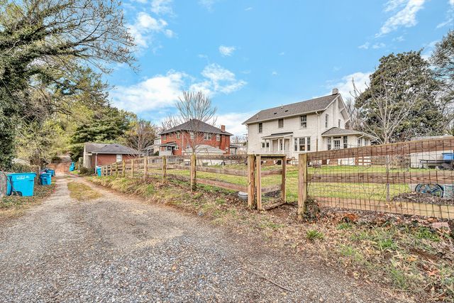 1246 Wasena AVE, Roanoke, VA 24015