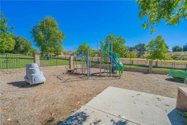 27939 Caraway Lane, Saugus, CA 91350