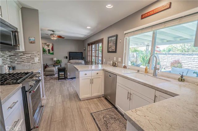 27939 Caraway Lane, Saugus, CA 91350
