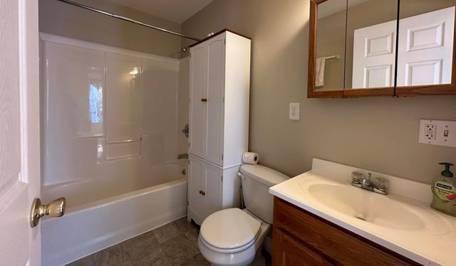 313 Bridge St Unit 3, Manchester, NH 03104