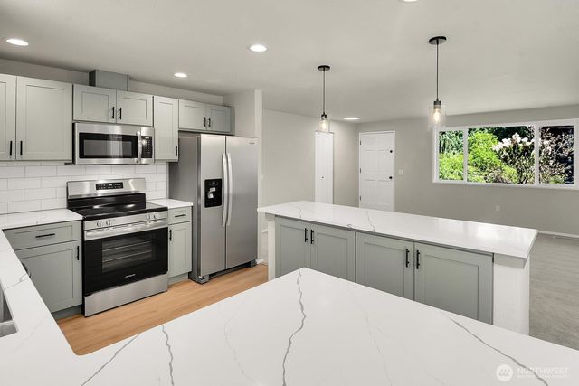 13020 Robinhood Lane, Snohomish, WA 98290