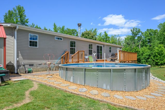 3164 Bunches Chapel Rd, Parsons, TN 38363