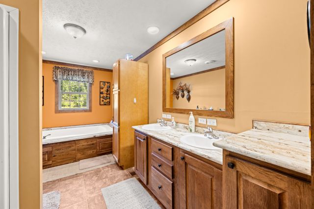 3164 Bunches Chapel Rd, Parsons, TN 38363