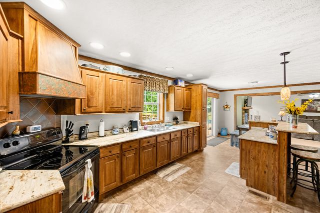 3164 Bunches Chapel Rd, Parsons, TN 38363