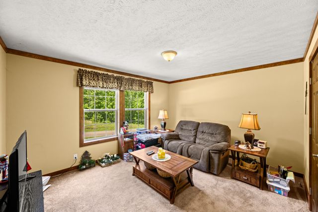 3164 Bunches Chapel Rd, Parsons, TN 38363