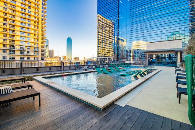 2323 N Akard Street 1501, Dallas, TX 75201