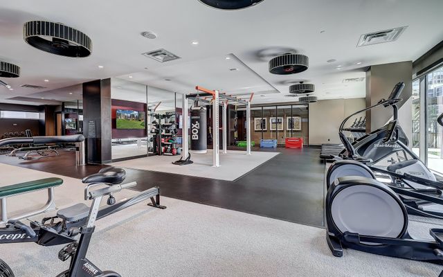 2323 N Akard Street 1501, Dallas, TX 75201