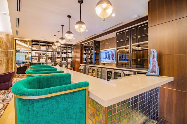 2323 N Akard Street 1501, Dallas, TX 75201