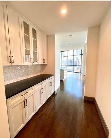 2323 N Akard Street 1501, Dallas, TX 75201