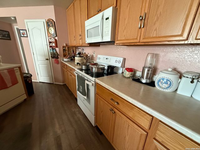 4902 Arizona Bay, San Antonio, TX 78244