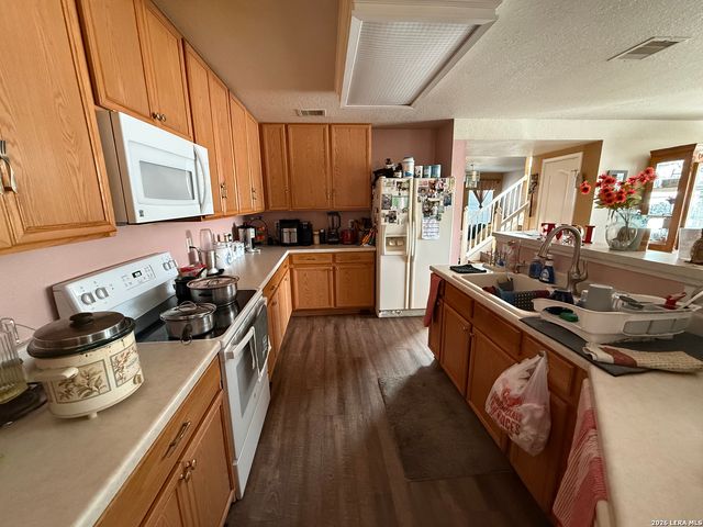 4902 Arizona Bay, San Antonio, TX 78244