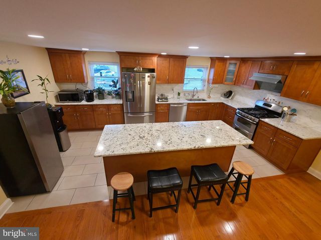 8515 BERGEN TER, Philadelphia, PA 19111