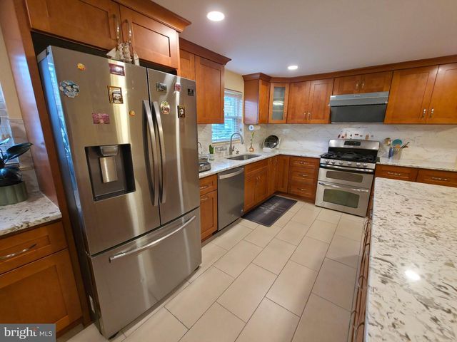 8515 BERGEN TER, Philadelphia, PA 19111