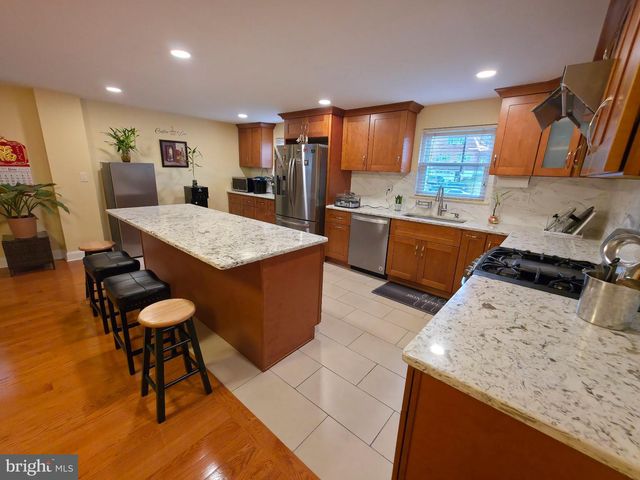 8515 BERGEN TER, Philadelphia, PA 19111