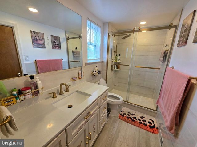 8515 BERGEN TER, Philadelphia, PA 19111
