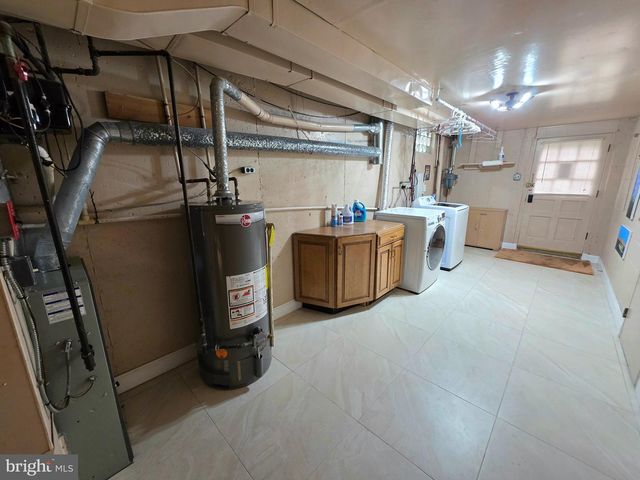 8515 BERGEN TER, Philadelphia, PA 19111