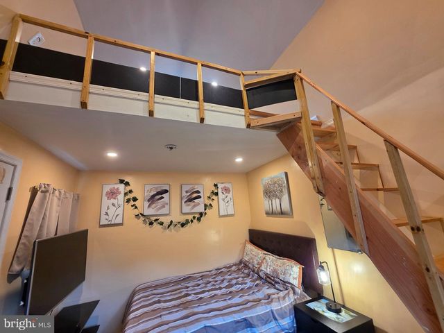 8515 BERGEN TER, Philadelphia, PA 19111