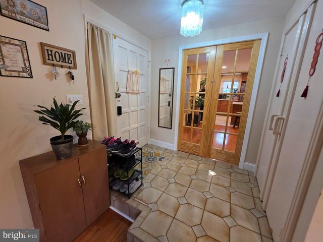 8515 BERGEN TER, Philadelphia, PA 19111