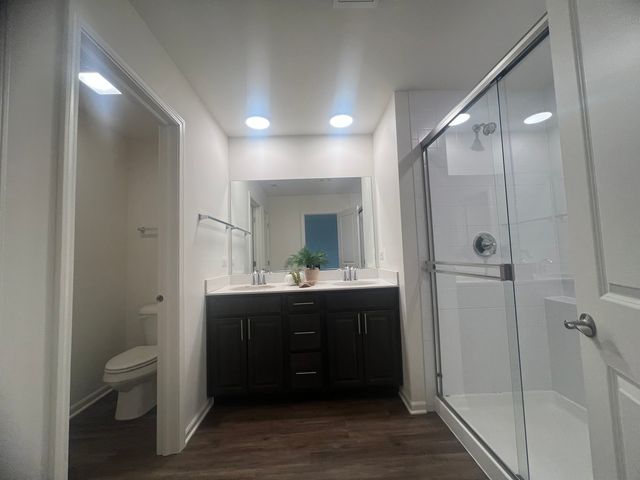 285 Lakeshore Drive, Oswego, IL 60543