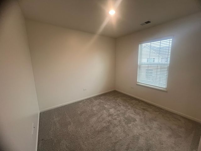 285 Lakeshore Drive, Oswego, IL 60543