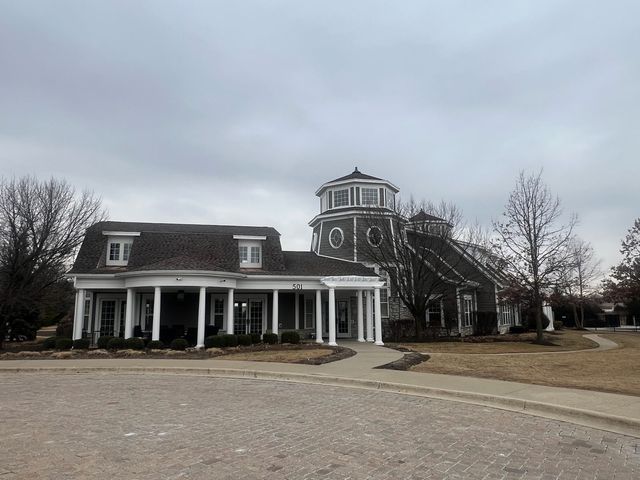 285 Lakeshore Drive, Oswego, IL 60543