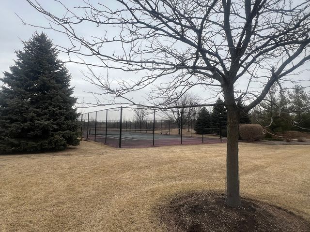 285 Lakeshore Drive, Oswego, IL 60543