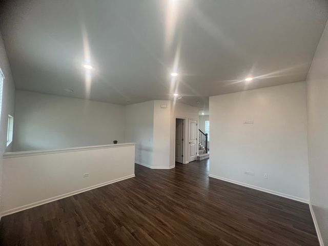 285 Lakeshore Drive, Oswego, IL 60543