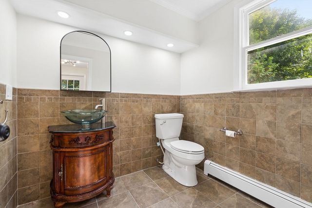 11 Crownridge Road, Westborough, MA 01581