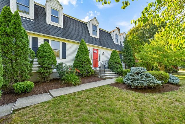 11 Crownridge Road, Westborough, MA 01581