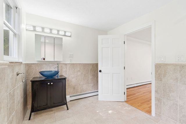 11 Crownridge Road, Westborough, MA 01581