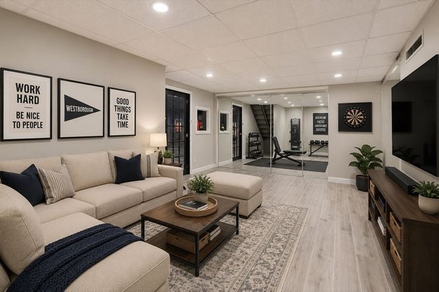 11 Crownridge Road, Westborough, MA 01581