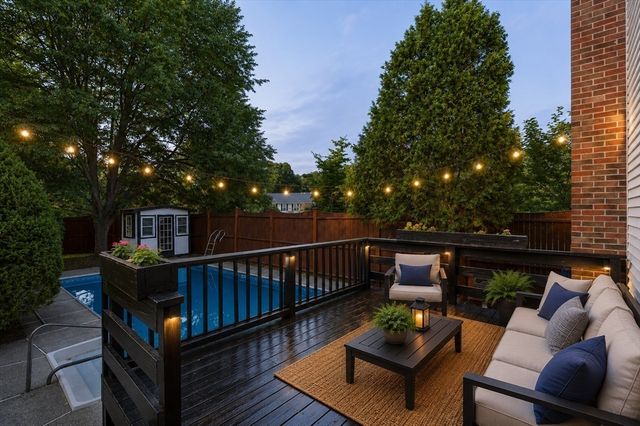 11 Crownridge Road, Westborough, MA 01581