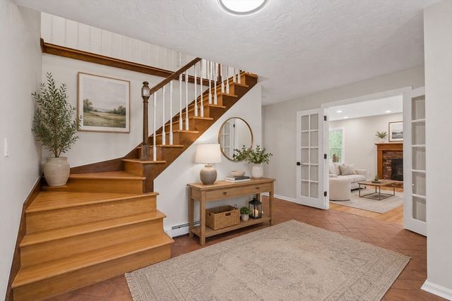 11 Crownridge Road, Westborough, MA 01581