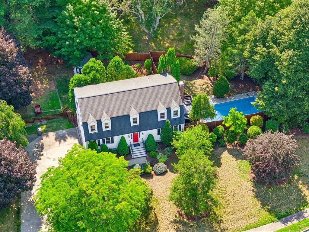 11 Crownridge Road, Westborough, MA 01581