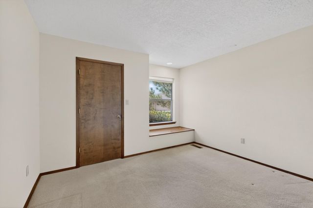 4900 Calle Del Cielo NE, Albuquerque, NM 87111