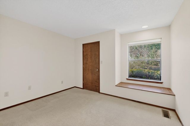 4900 Calle Del Cielo NE, Albuquerque, NM 87111