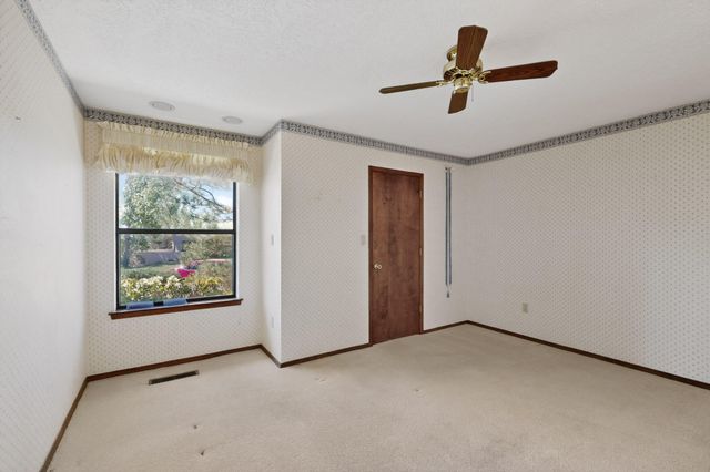 4900 Calle Del Cielo NE, Albuquerque, NM 87111