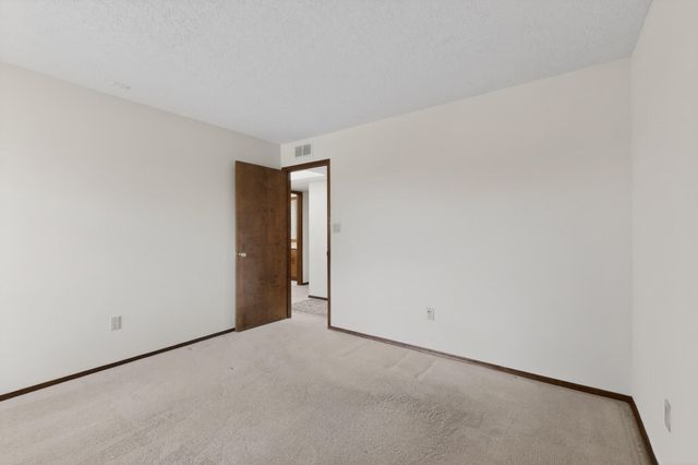 4900 Calle Del Cielo NE, Albuquerque, NM 87111