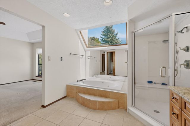 4900 Calle Del Cielo NE, Albuquerque, NM 87111