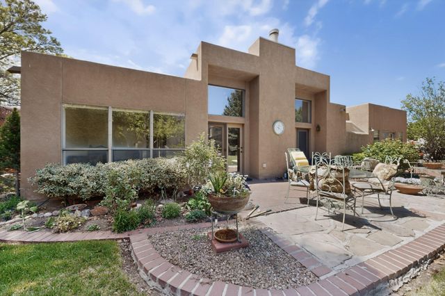 4900 Calle Del Cielo NE, Albuquerque, NM 87111