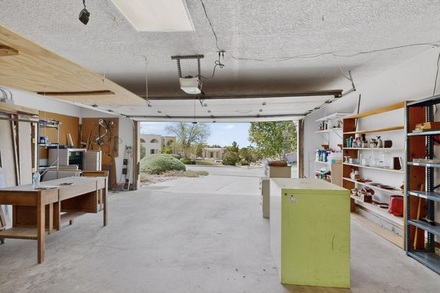 4900 Calle Del Cielo NE, Albuquerque, NM 87111