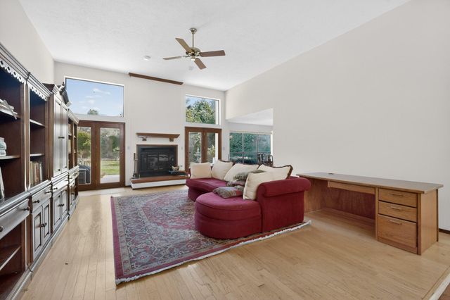 4900 Calle Del Cielo NE, Albuquerque, NM 87111