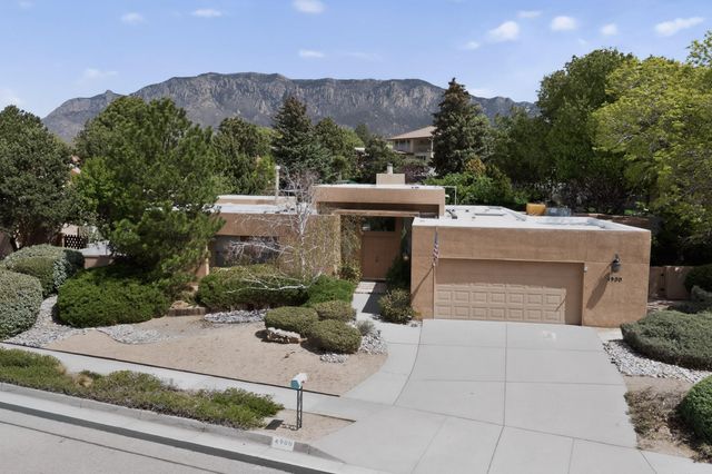 4900 Calle Del Cielo NE, Albuquerque, NM 87111