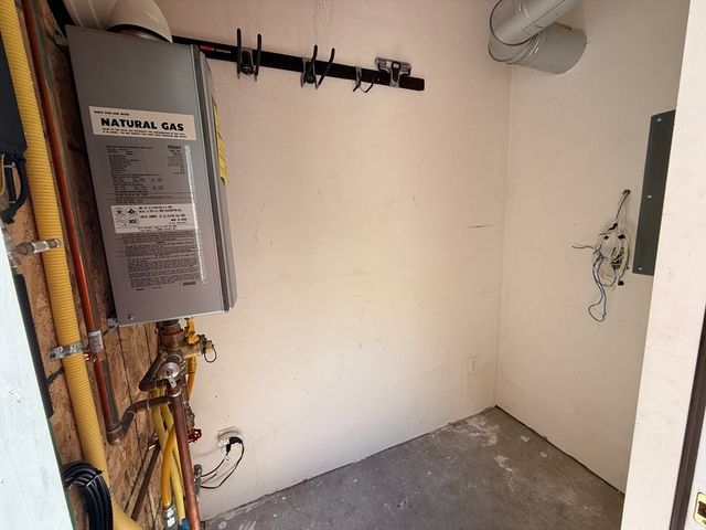 11 Brookside Road 6, Braintree, MA 02184
