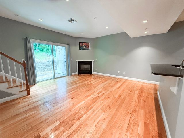 11 Brookside Road 6, Braintree, MA 02184